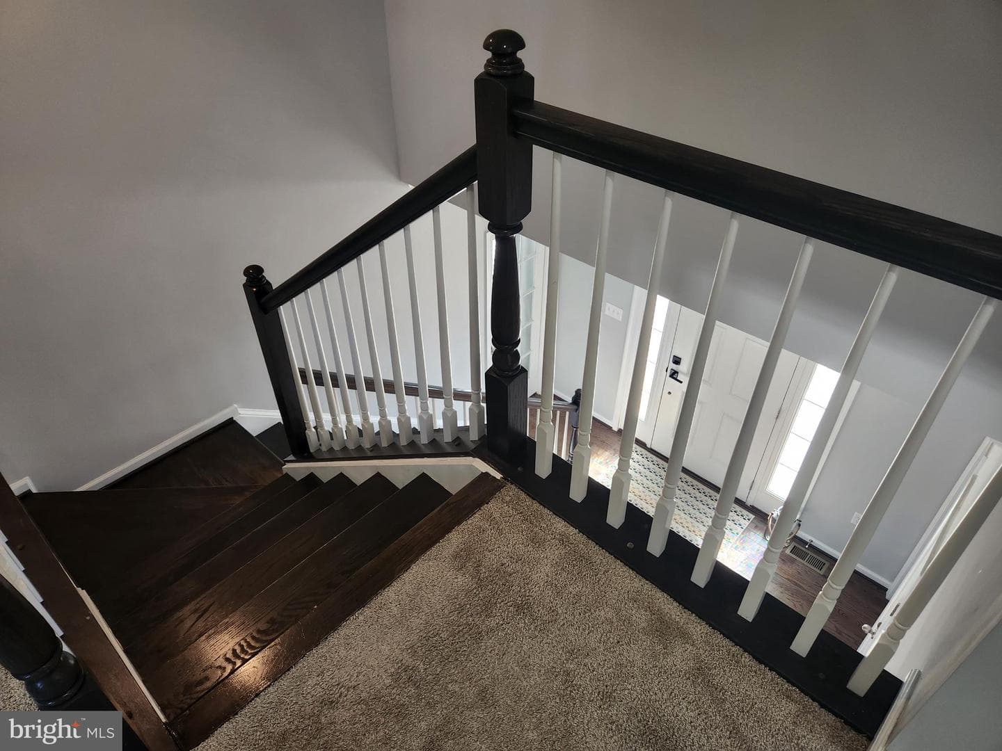 121 Sovereign Court photo 29