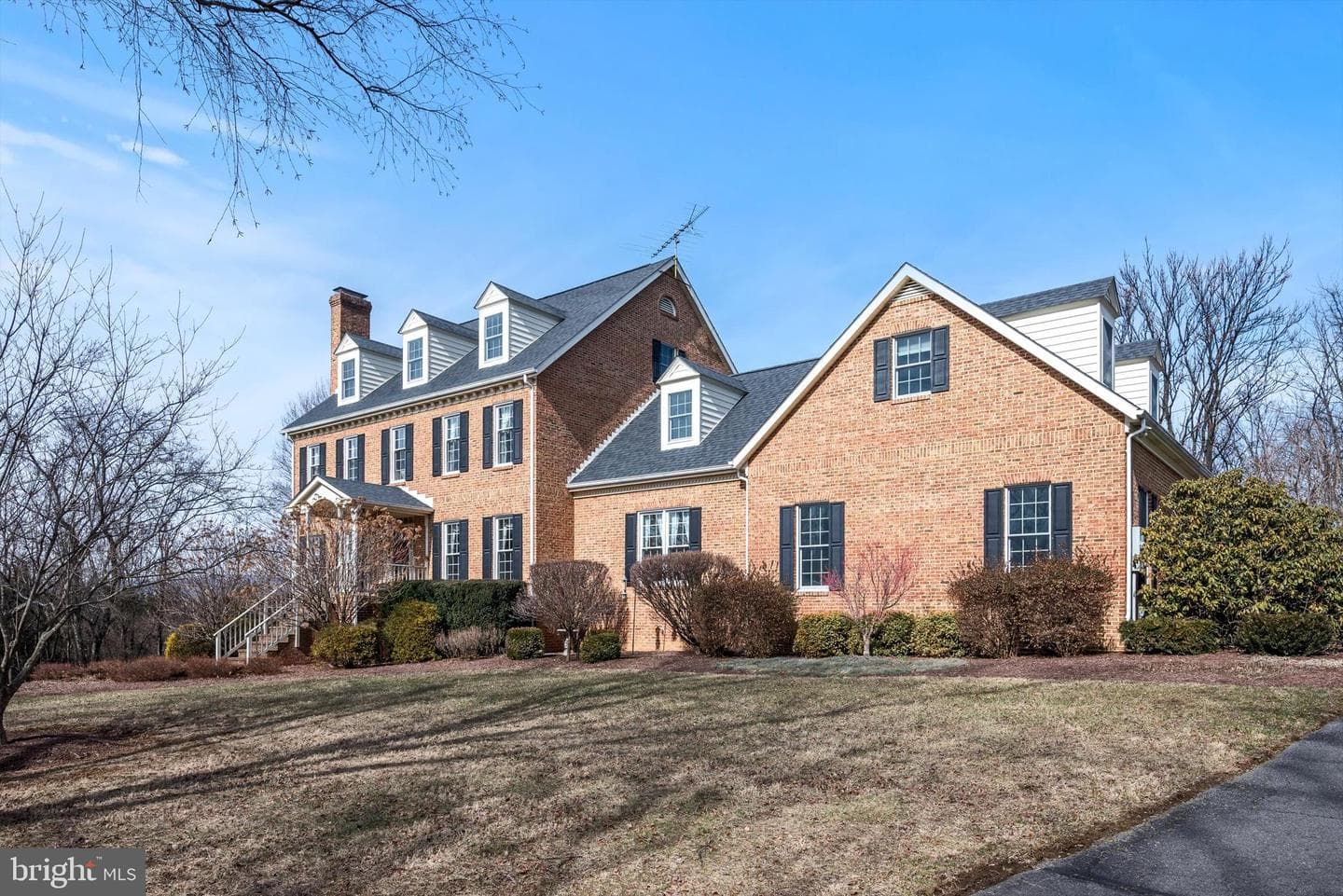 304 Longview Lane photo 3