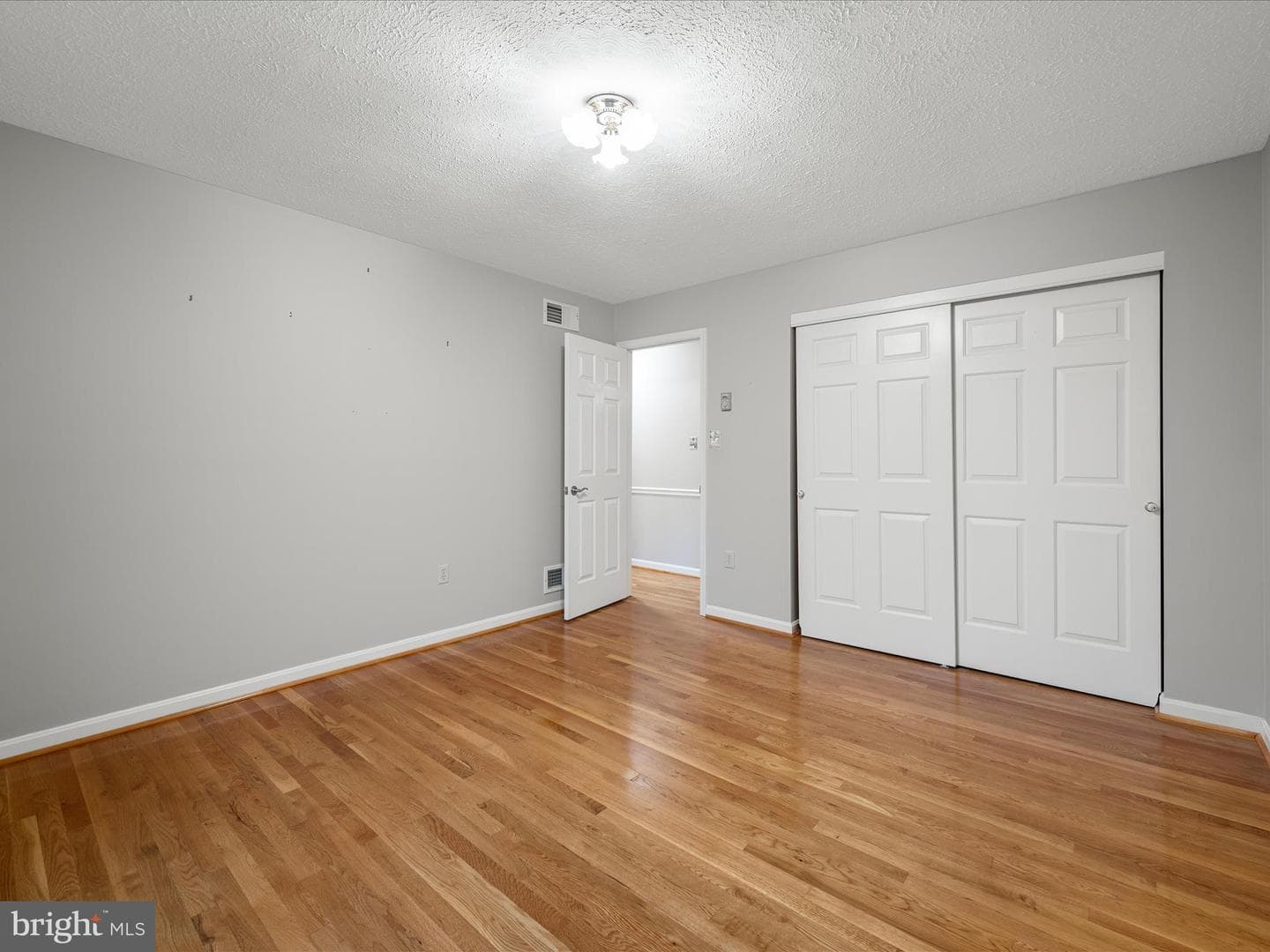 5321 Middle Road photo 43