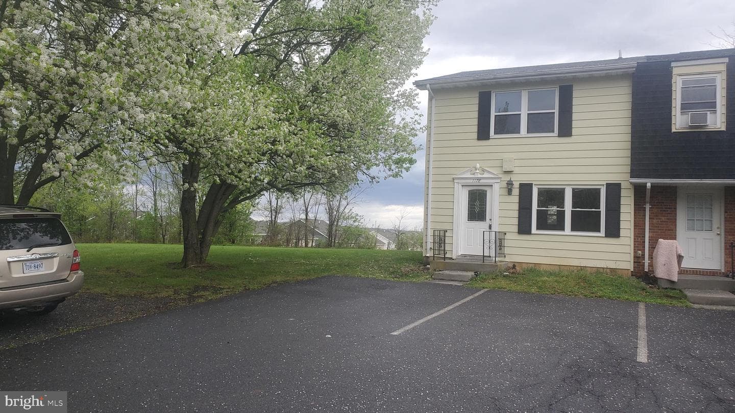 1178 Ravenwood Road photo 1