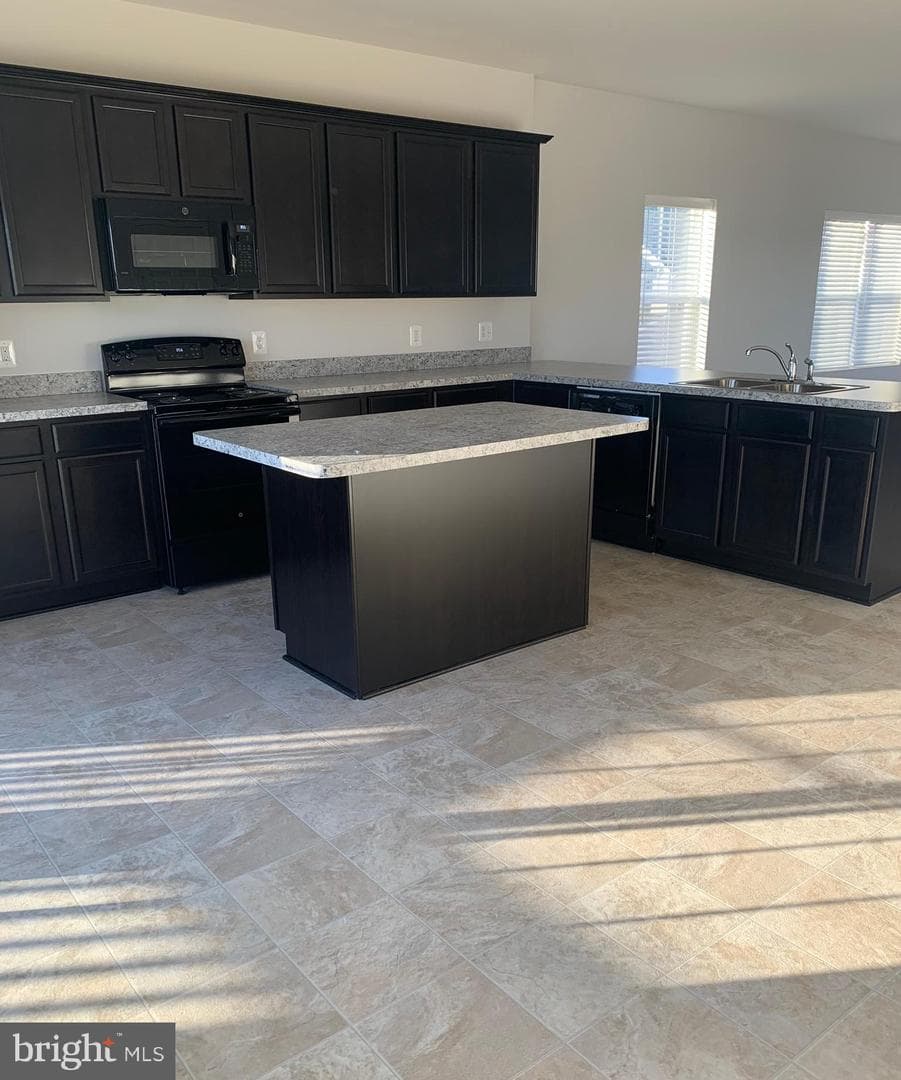 210 Parkland Drive photo 12