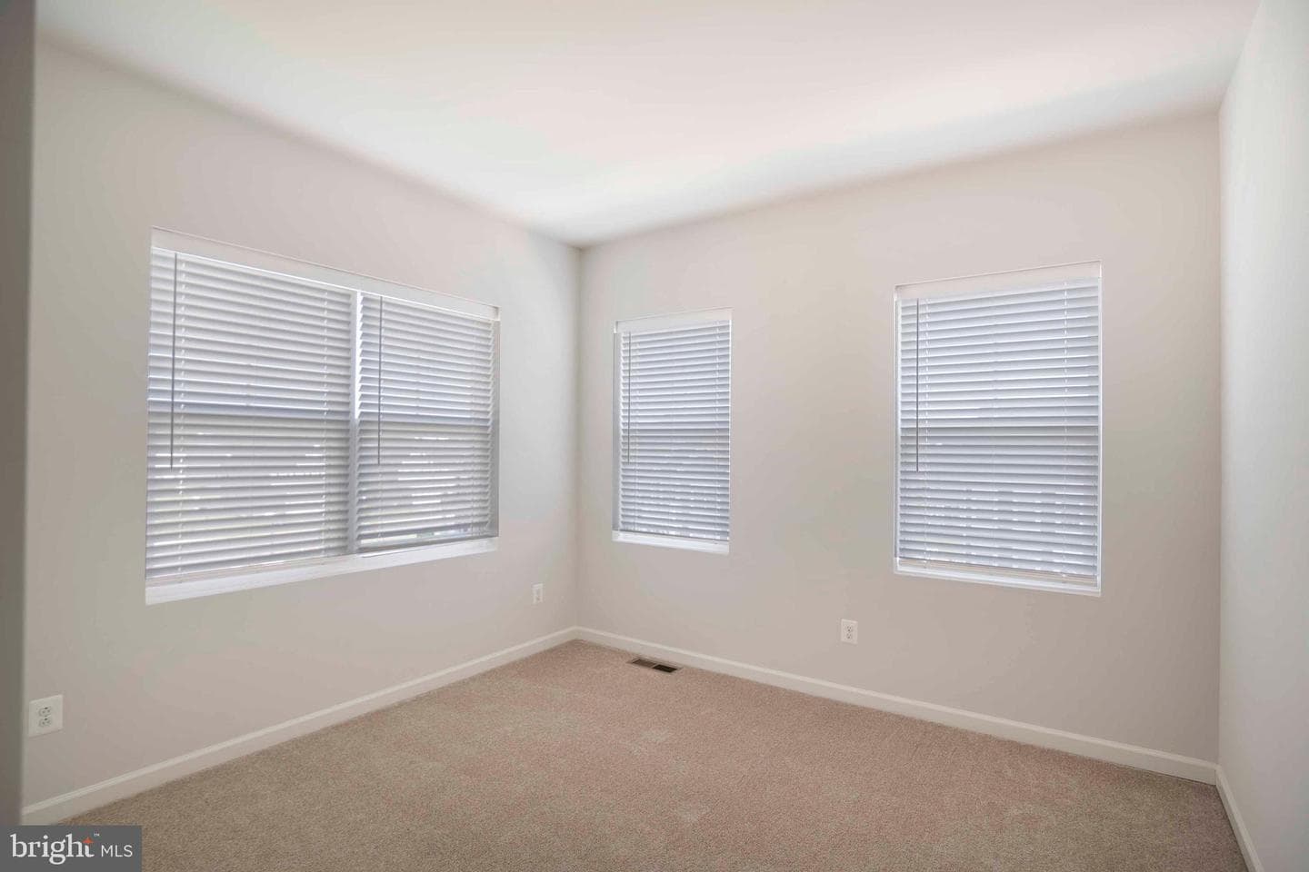 210 Parkland Drive photo 63