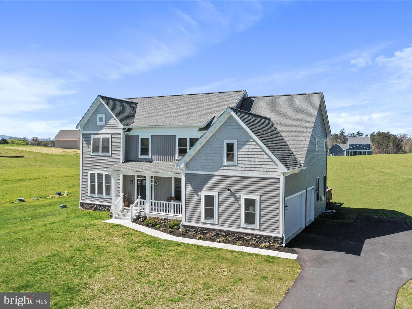 183 Garrison Court photo 8