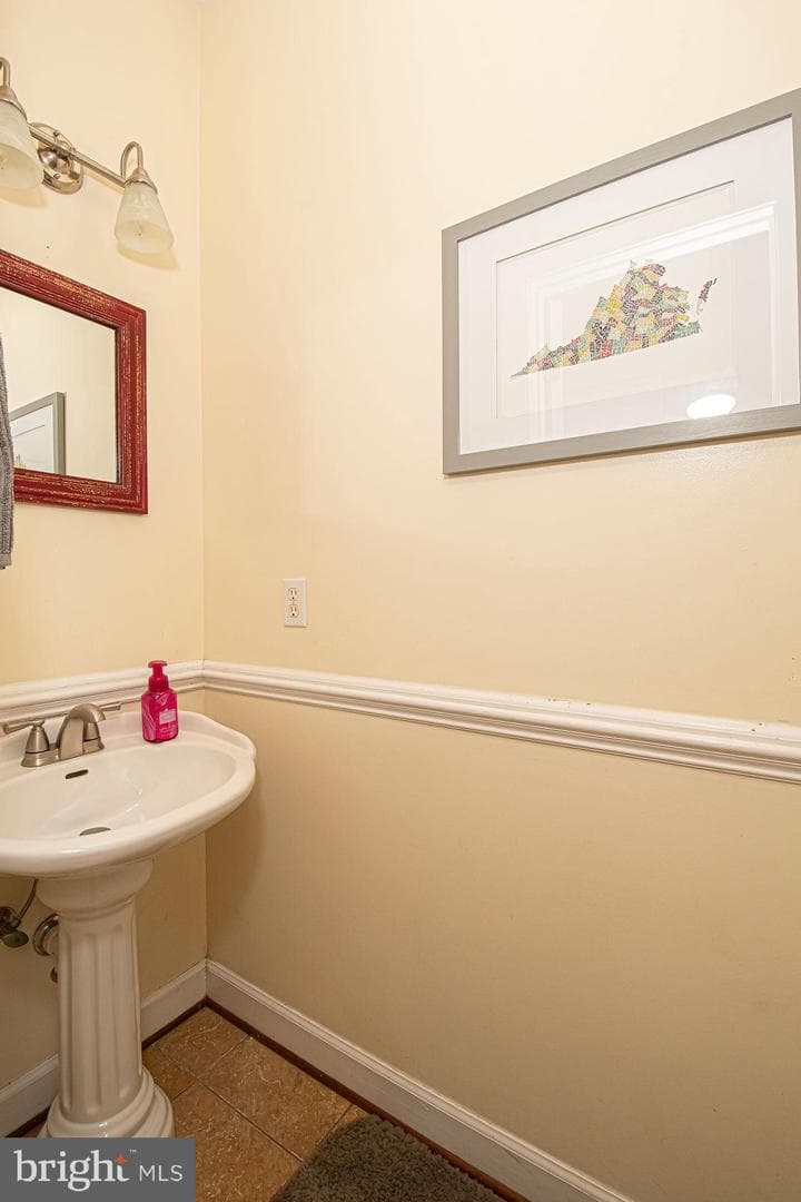 105 Fairfield Drive photo 22