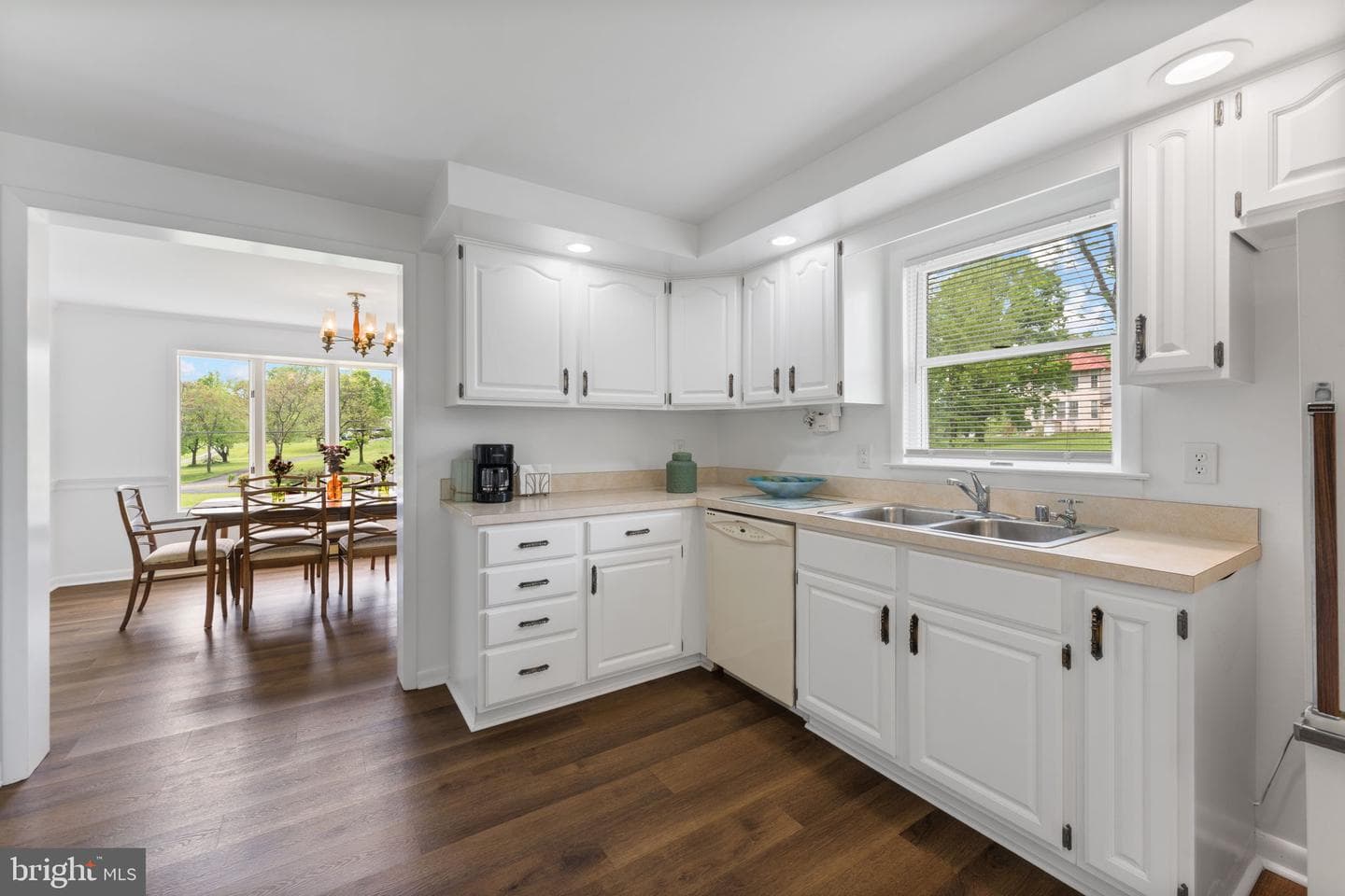 3296 Apple Pie Ridge Road photo 10