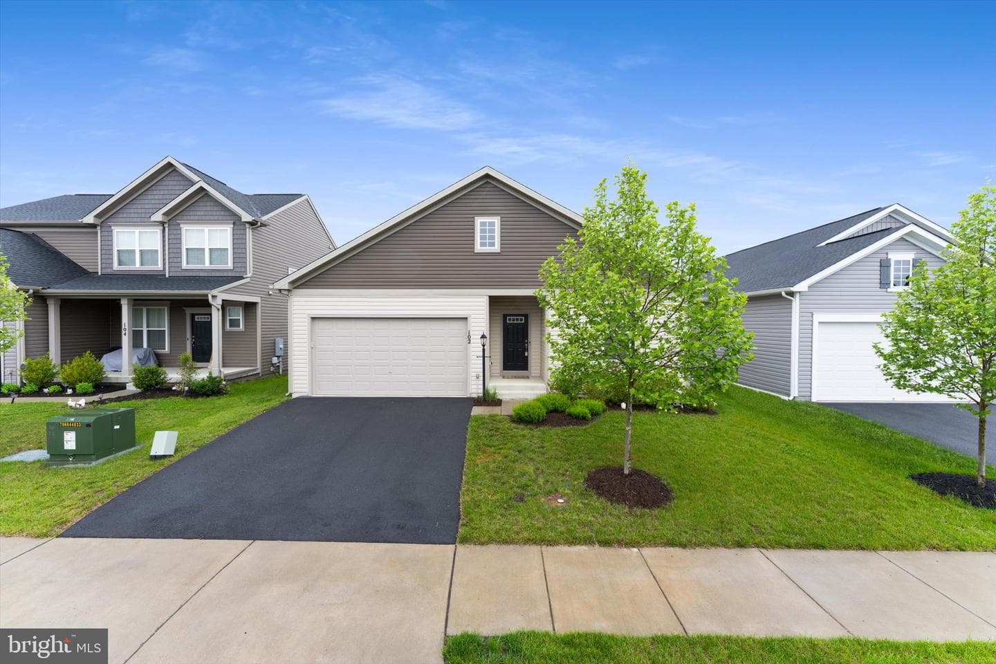 102 Jewel Box Drive photo 1