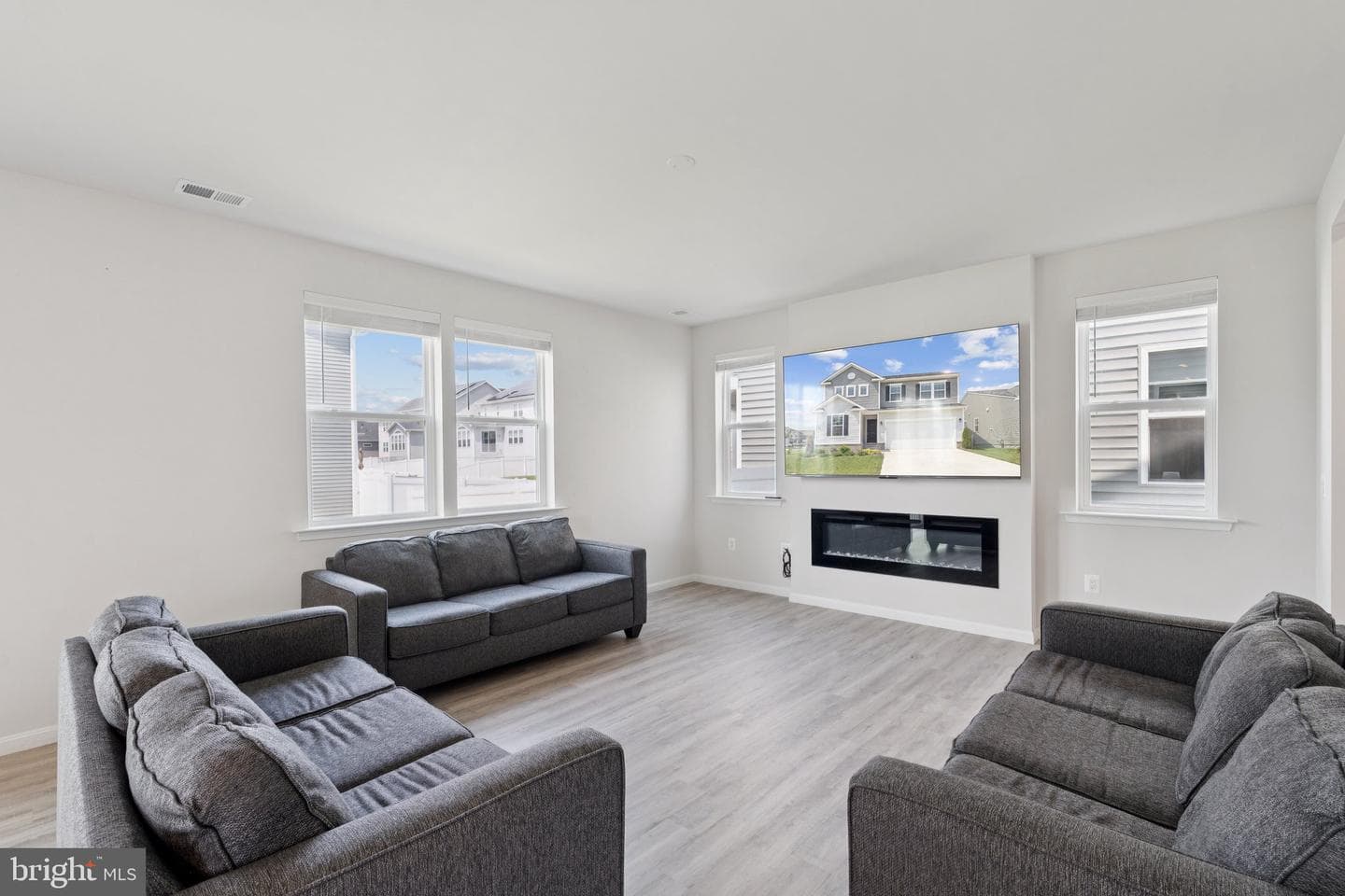 106 Poe Drive photo 13