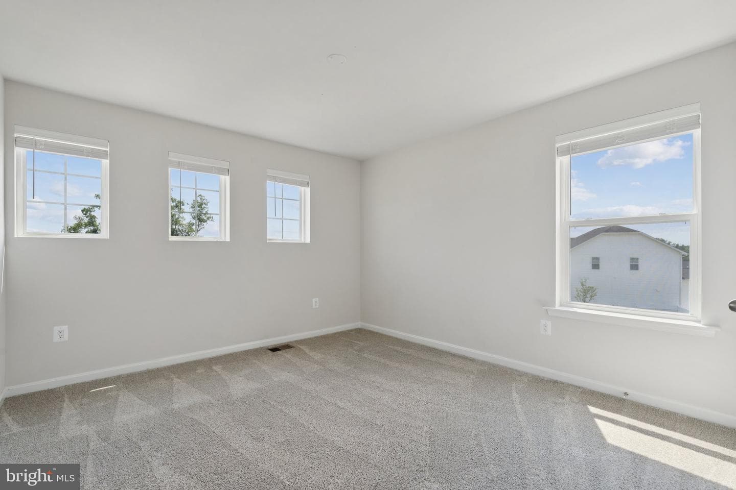106 Poe Drive photo 28