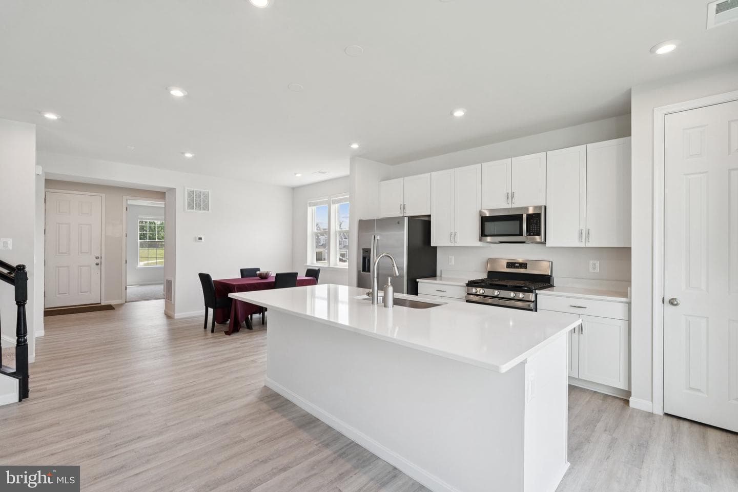 106 Poe Drive photo 7