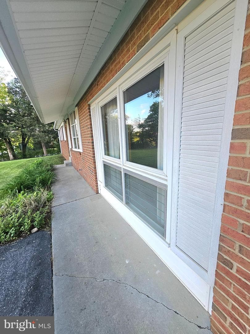 671 Fox Drive photo 9