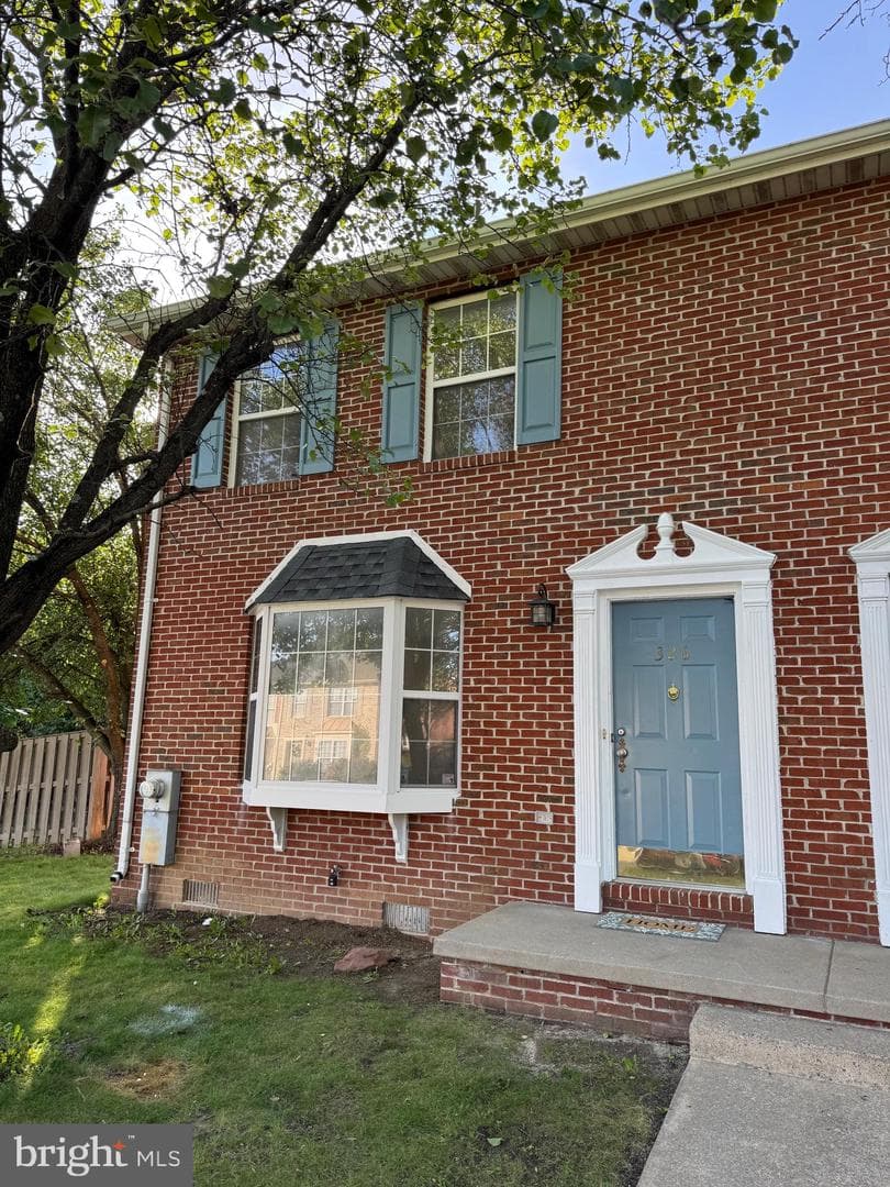 326 Banbury Terrace photo 1