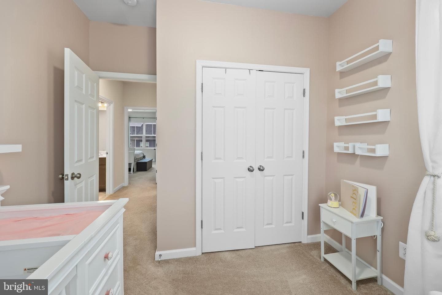 492 Parkland Drive photo 30