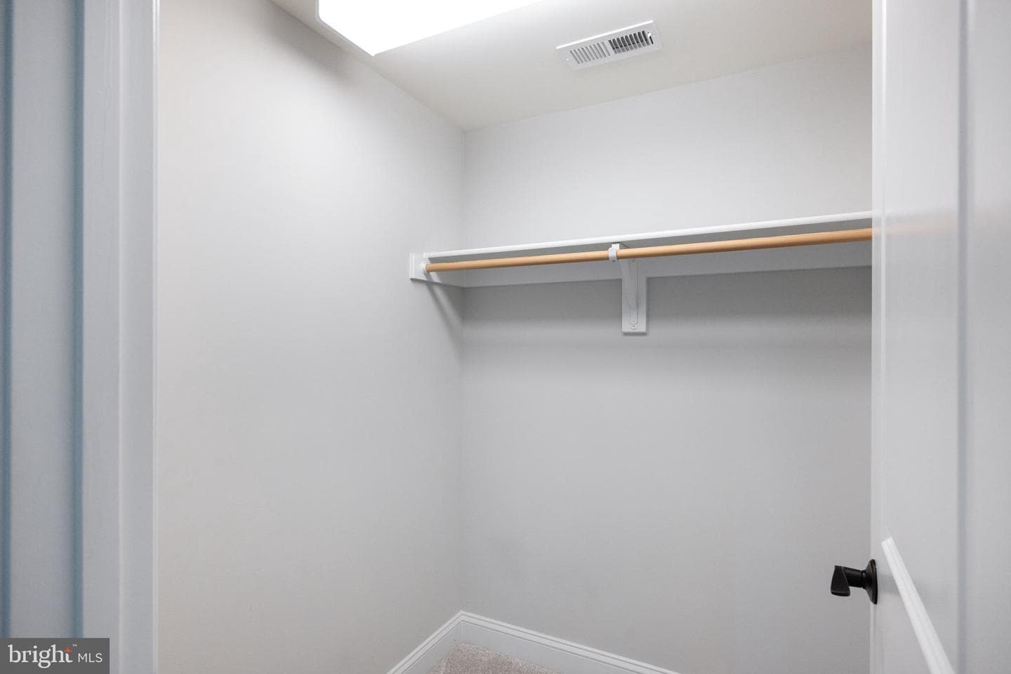 105 Harvester Drive photo 63