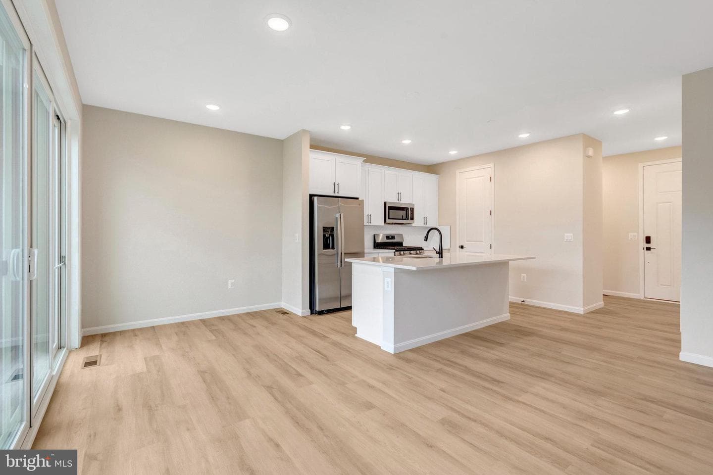 102 Midsummer Lane photo 15