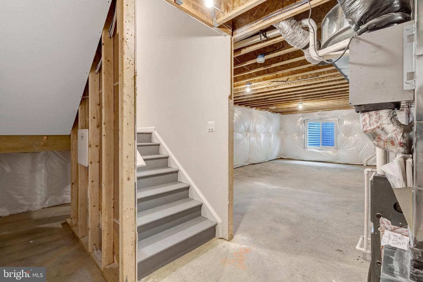 102 Midsummer Lane photo 46