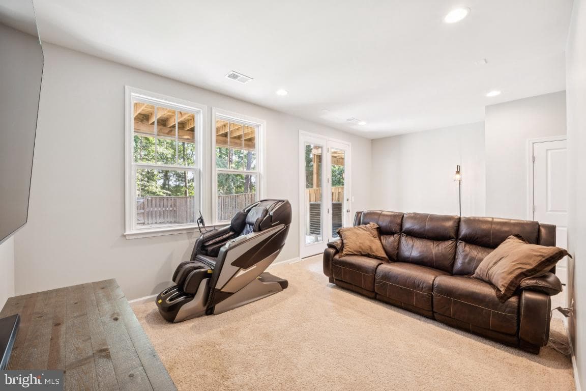149 Biscane Court photo 33