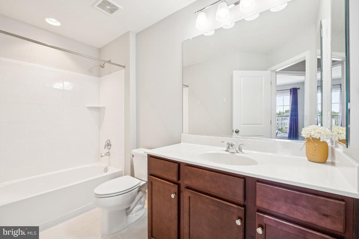 149 Biscane Court photo 34