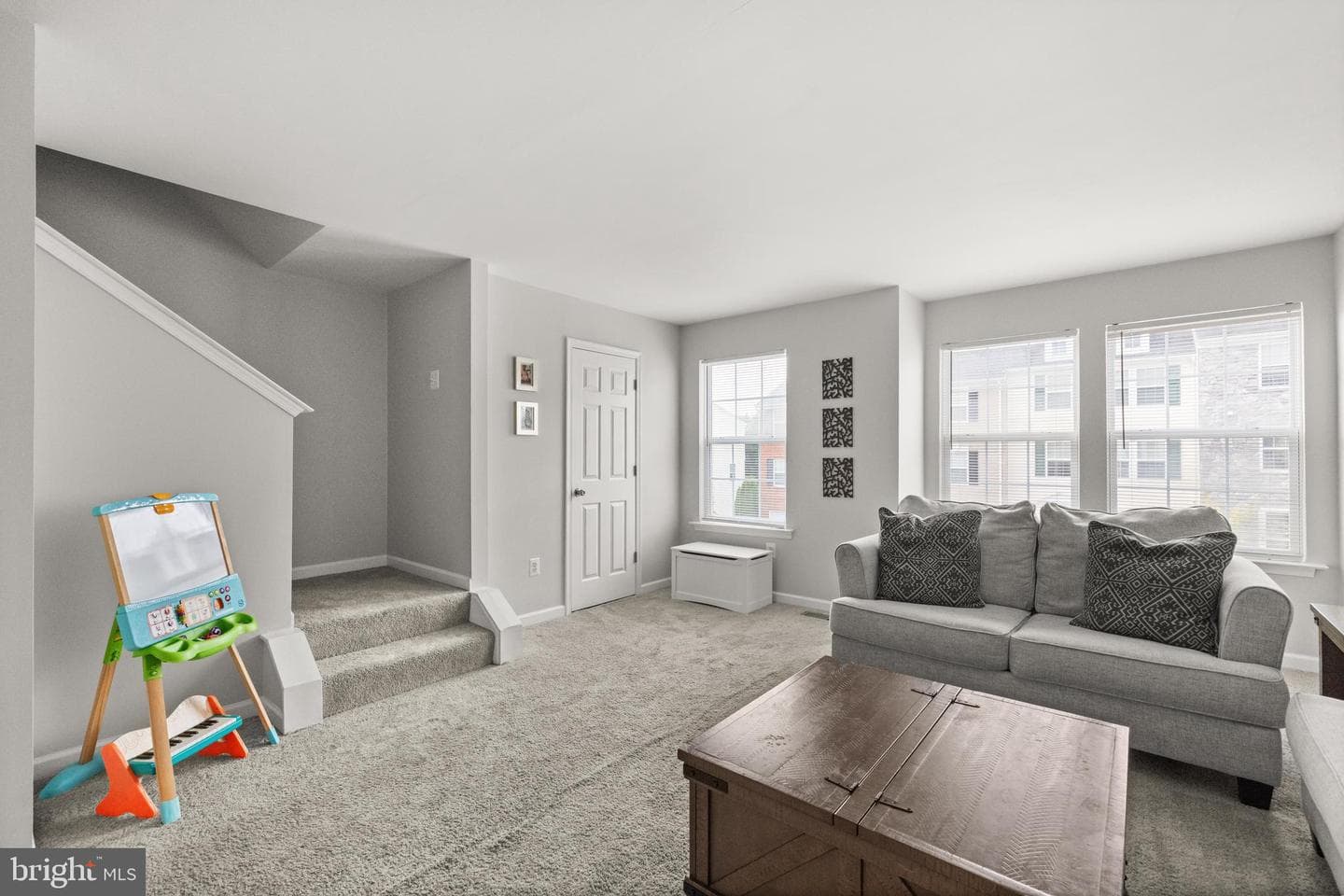 216 Monticello Square photo 11