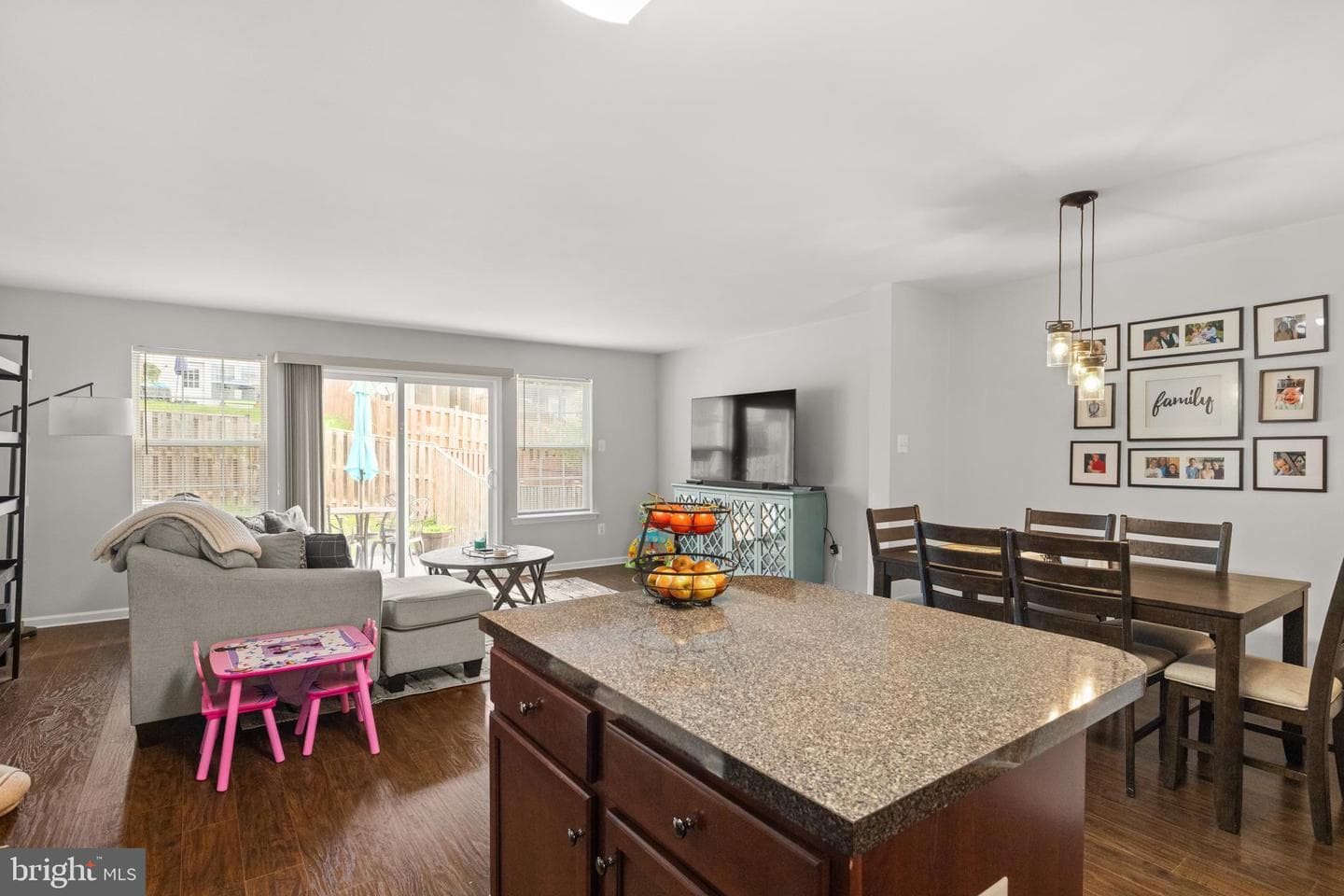 216 Monticello Square photo 19