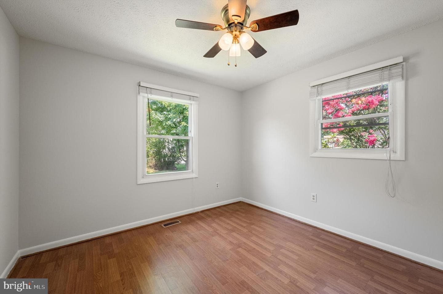 208 Wythe Avenue photo 24