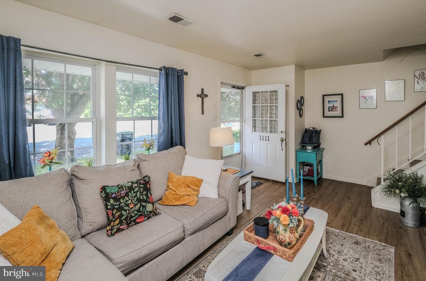 1111 Ravenwood Road photo 3