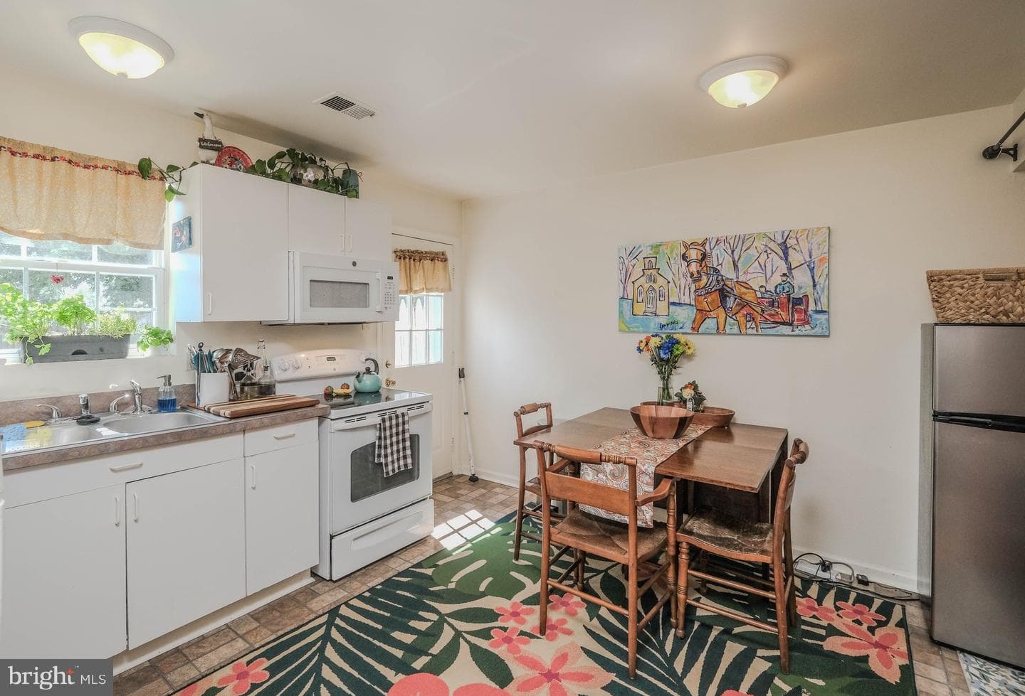 1111 Ravenwood Road photo 8