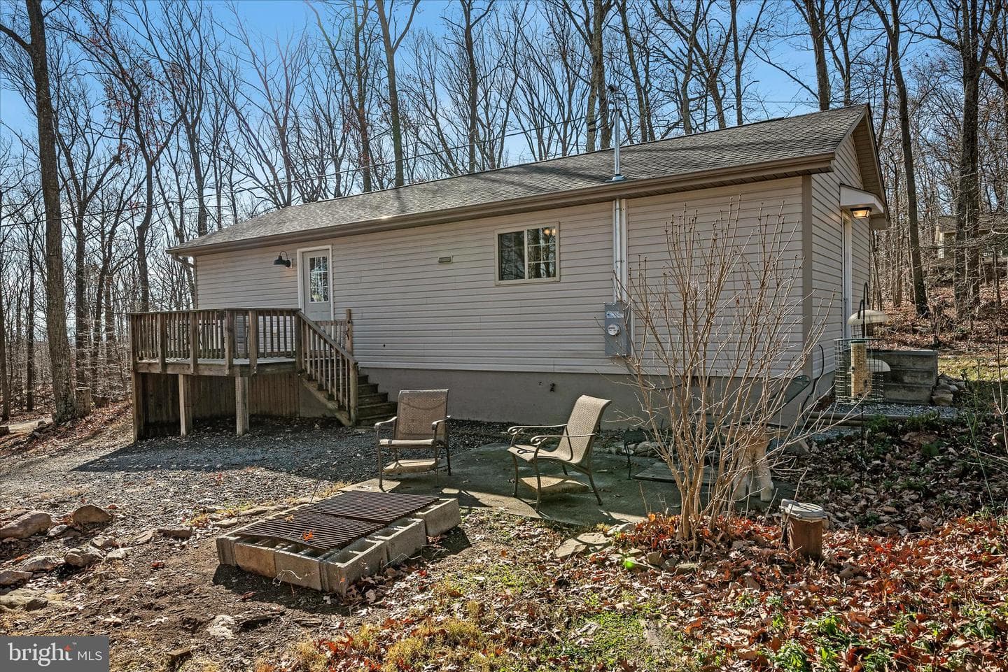 815 Pheasant Drive photo 4