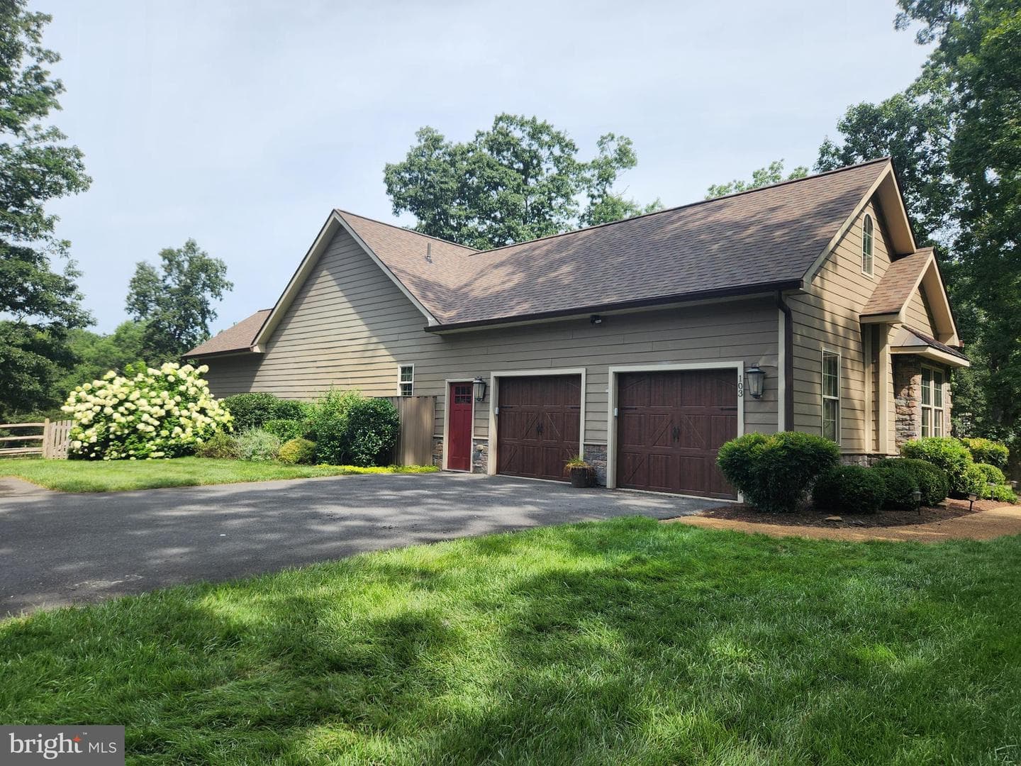 103 Comforter Lane photo 4
