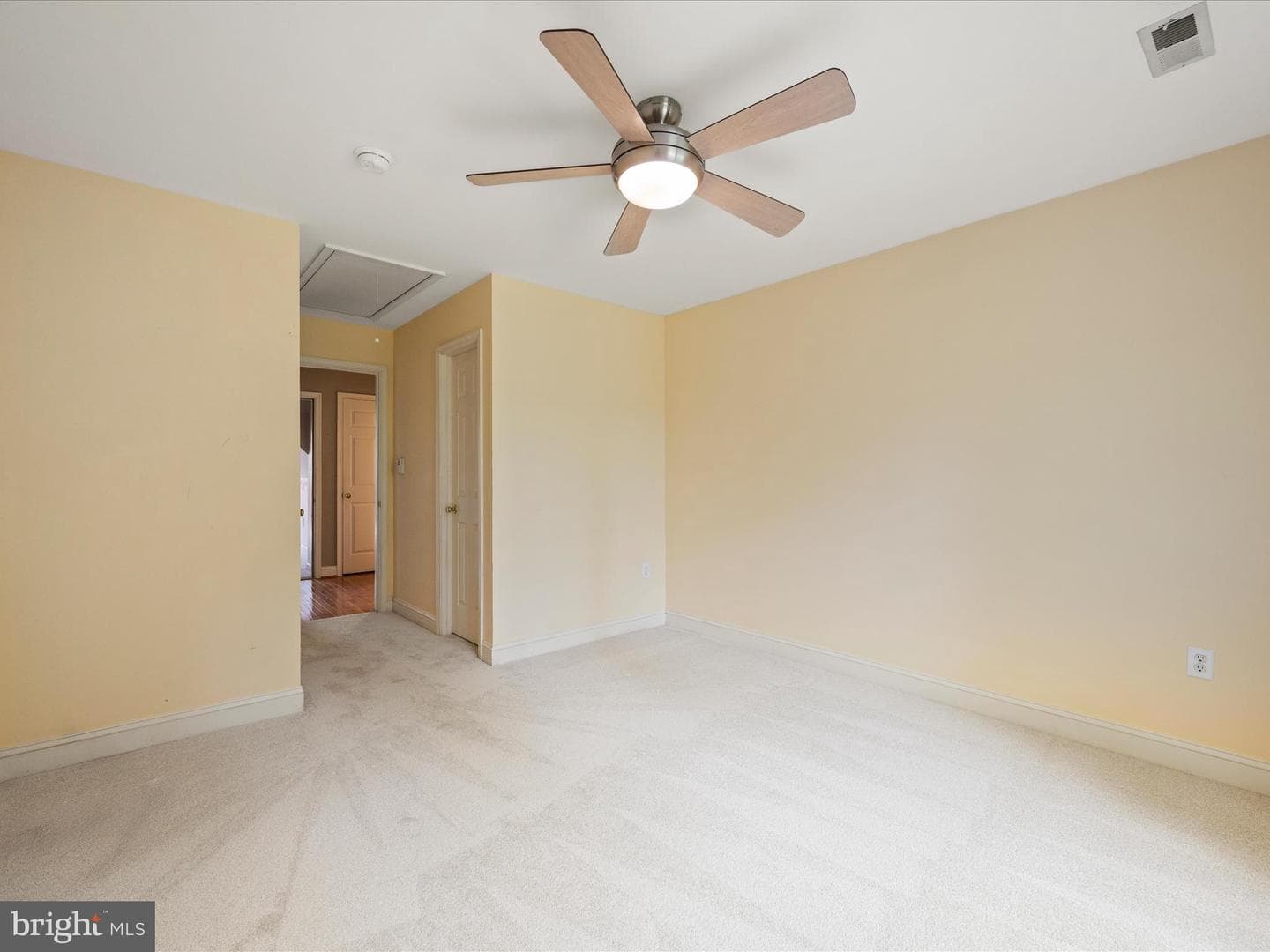 108 Kinross Drive photo 41