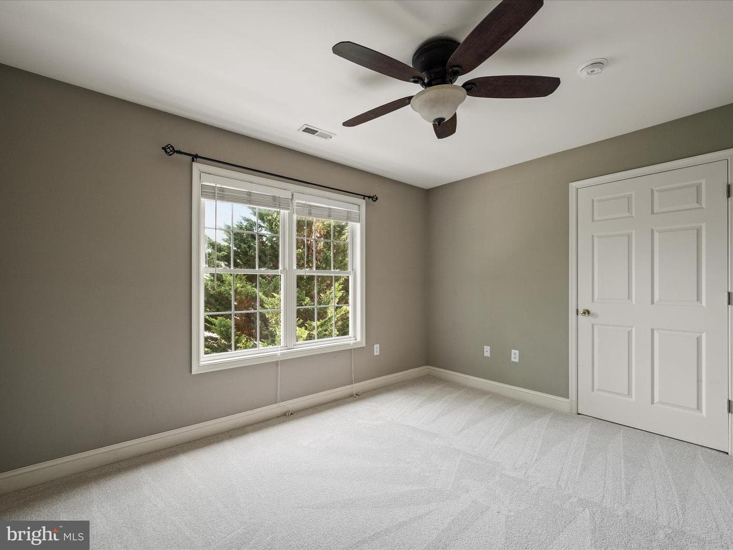 108 Kinross Drive photo 42