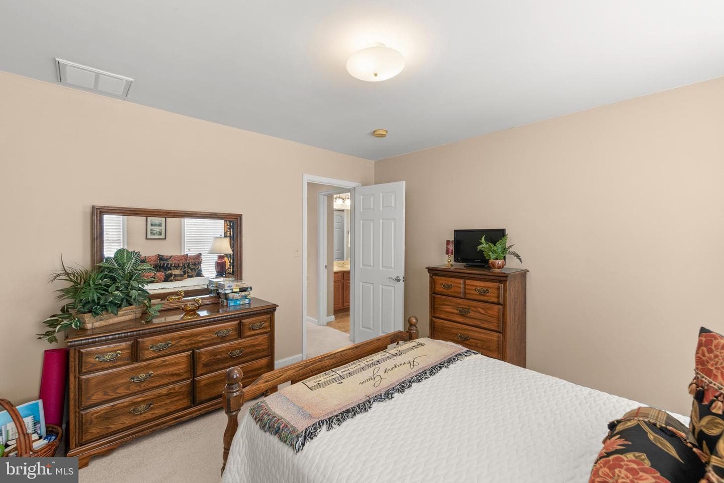 104 Skylark Court photo 35