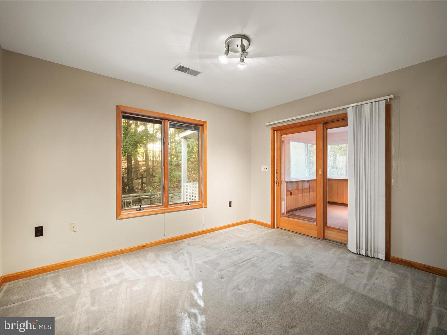 102 Divot Place photo 31