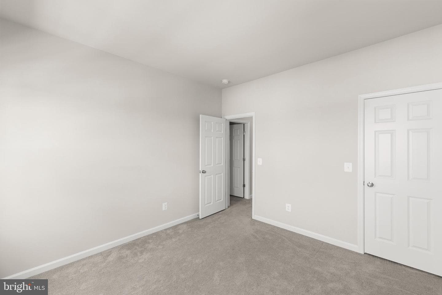 216 Parkland Drive photo 16