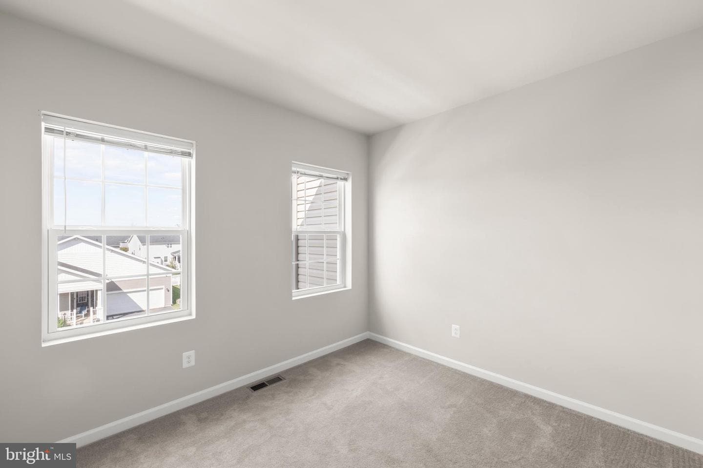 216 Parkland Drive photo 17