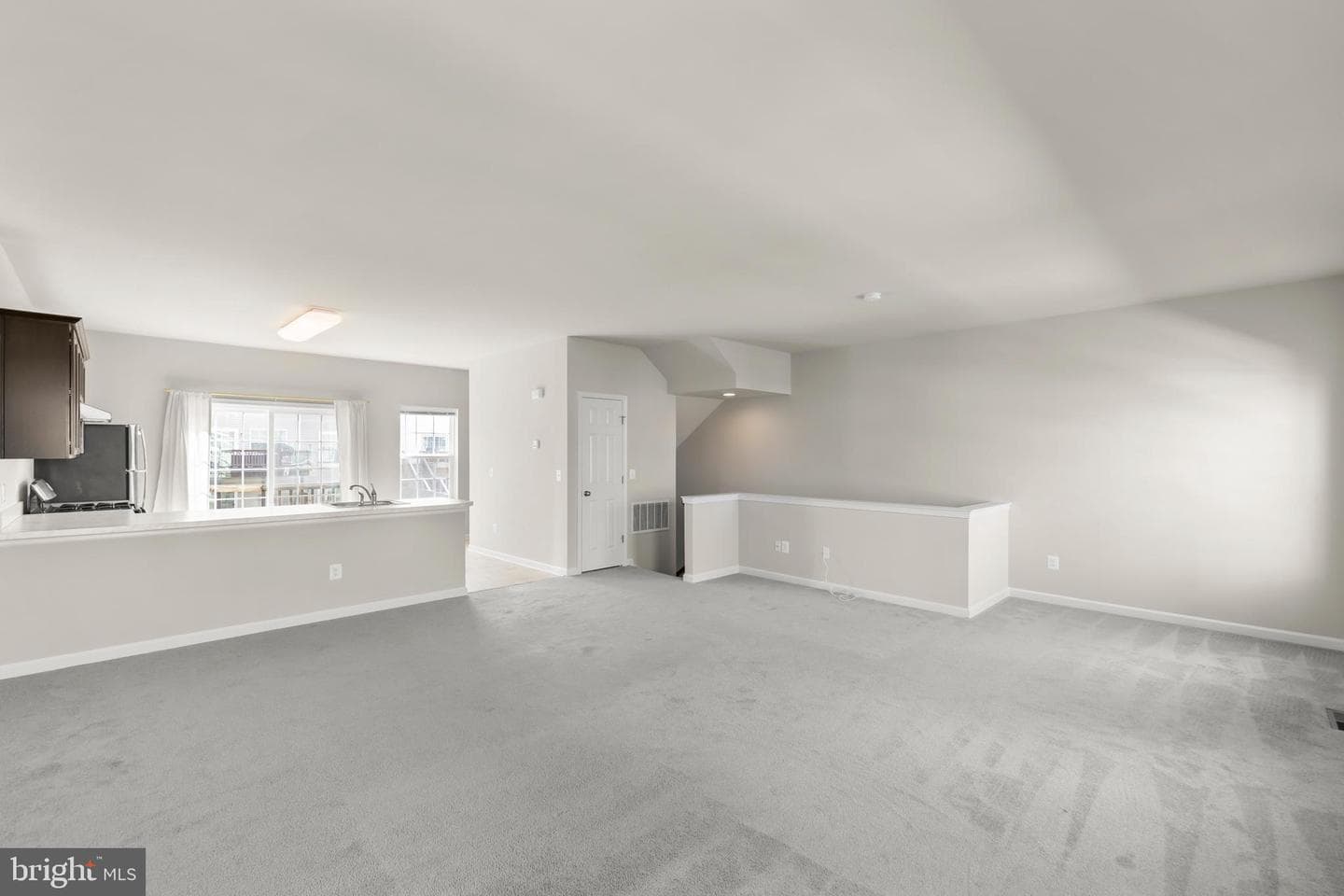 216 Parkland Drive photo 4