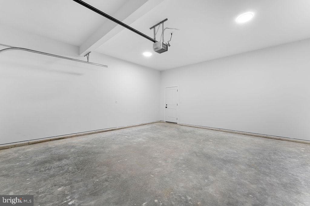 1086 Reynolds Road photo 32