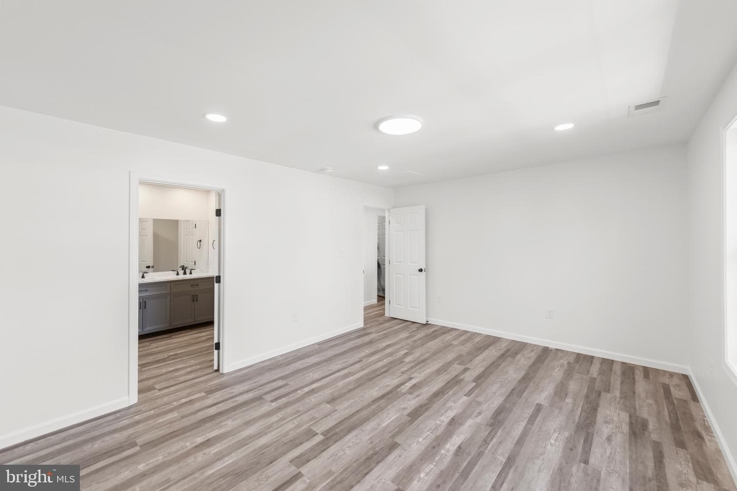 116 Camden Drive photo 14