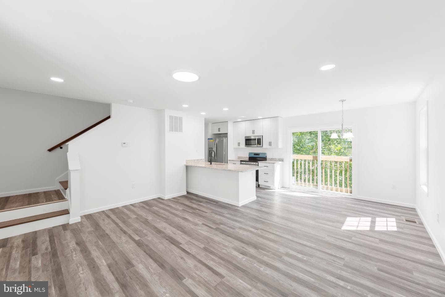 116 Camden Drive photo 4