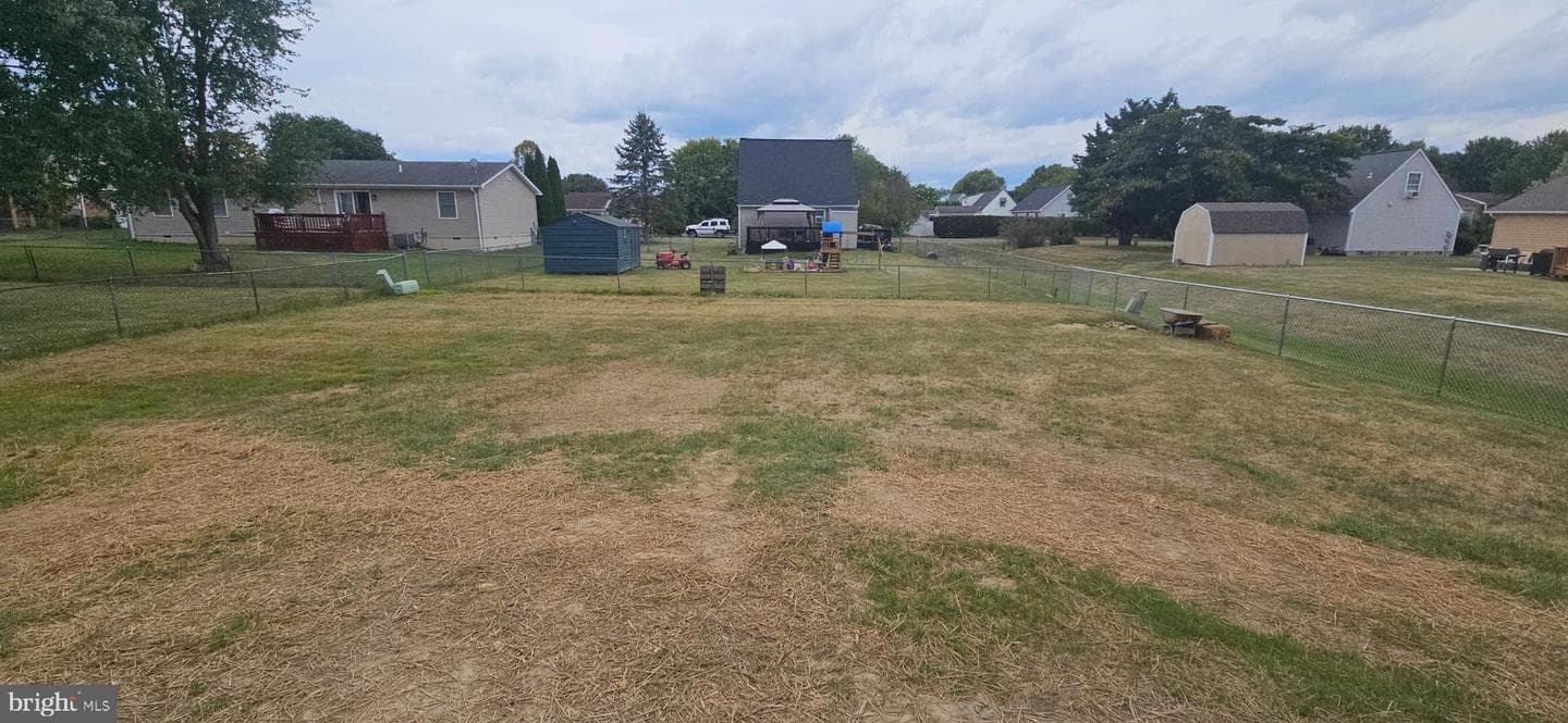 115 Robin Avenue photo 7