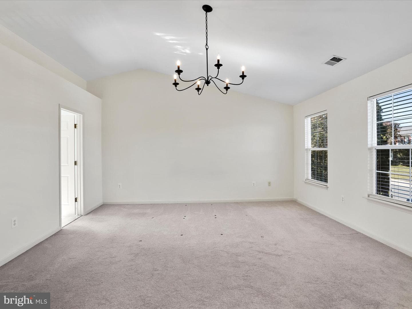128 Teaberry Drive photo 32