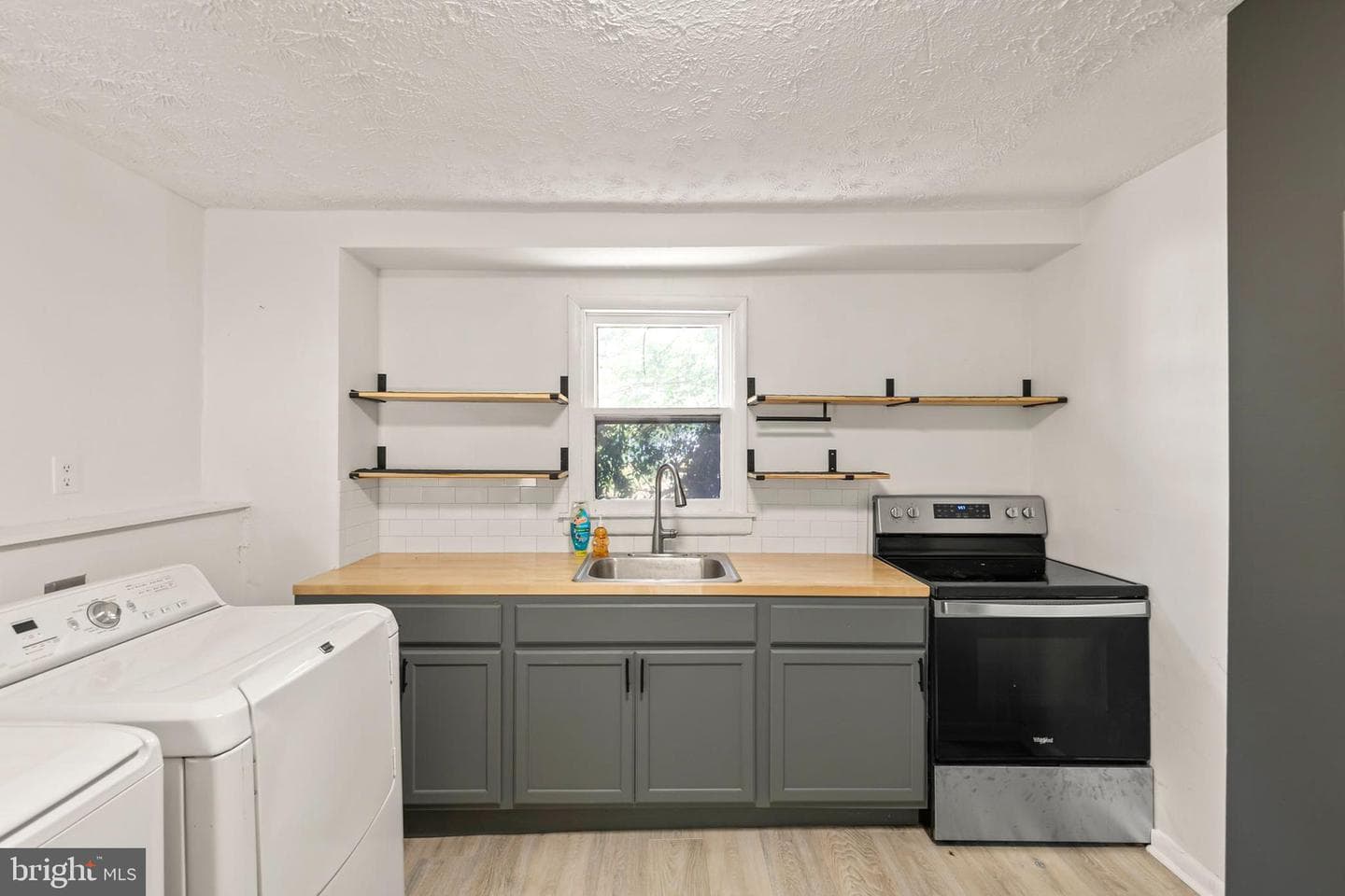 5362 Germain Street photo 9