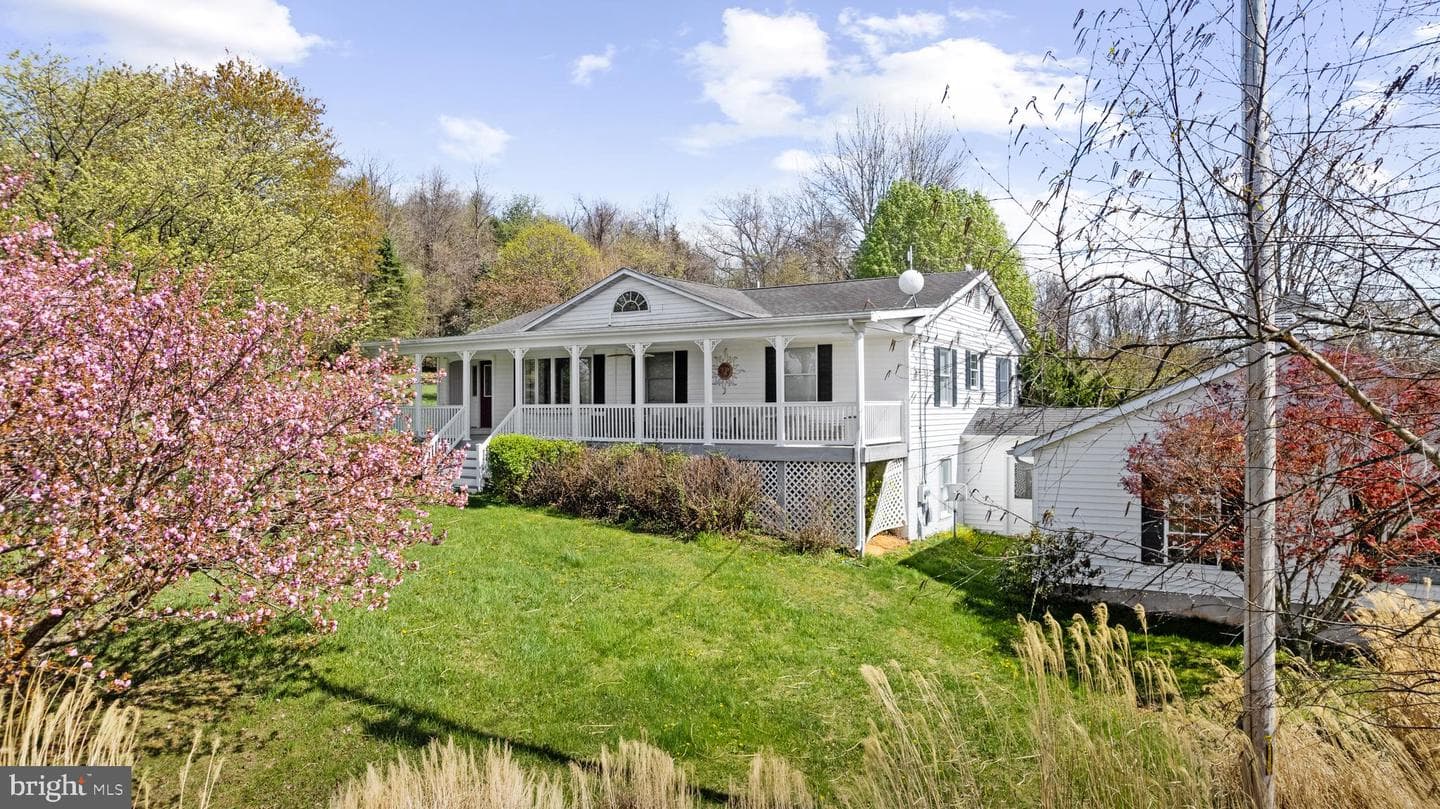1049 Laurel Grove Road photo 3