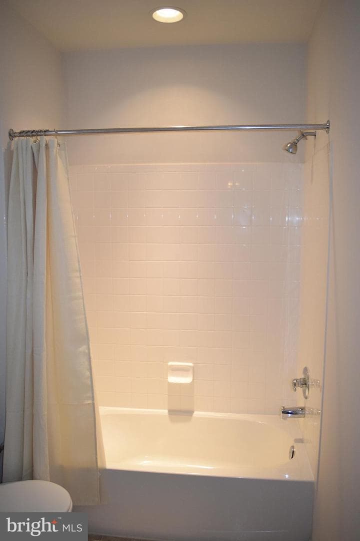 203 Lynnehaven Drive photo 33