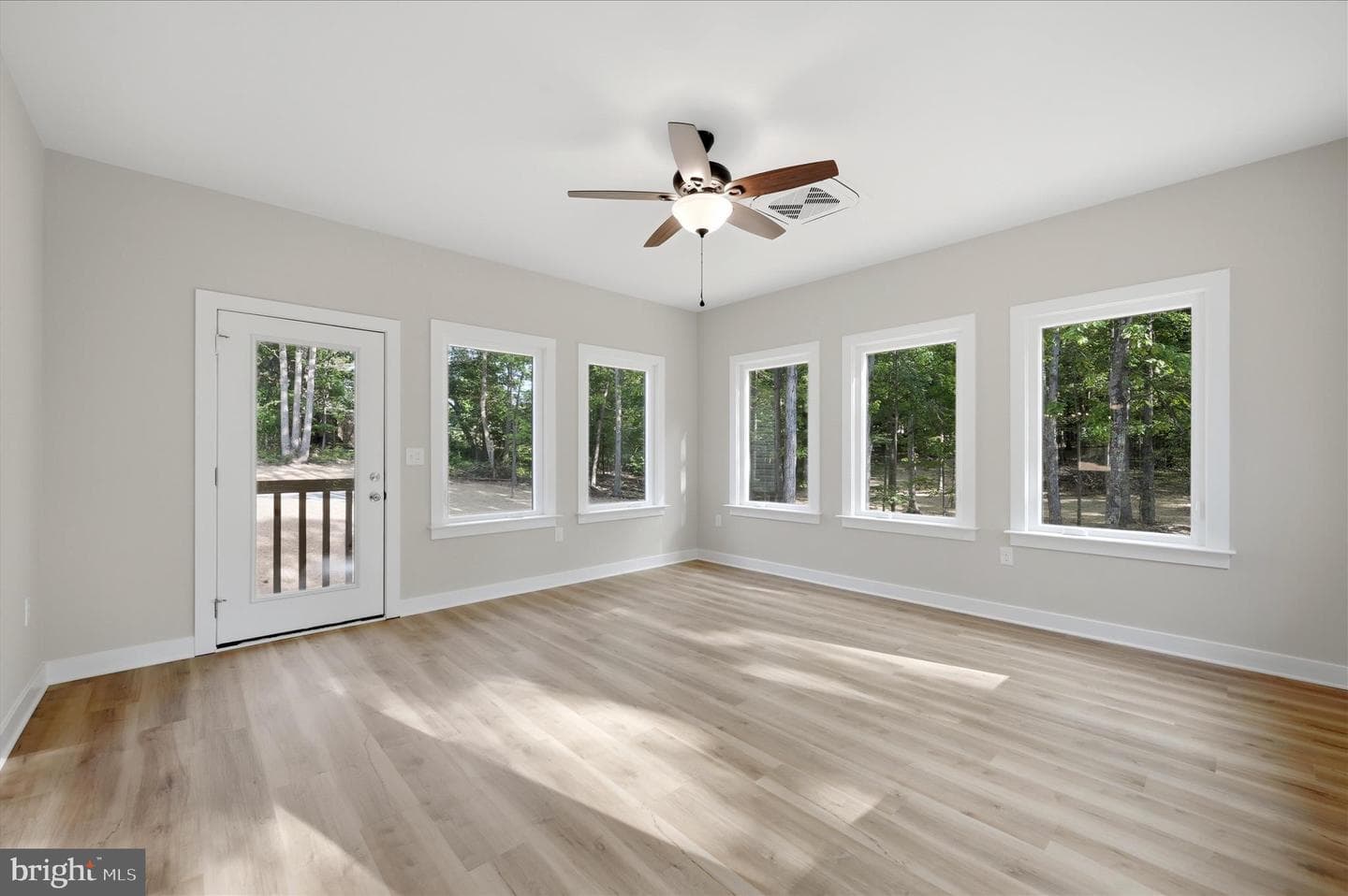 115 Stetson Street photo 23
