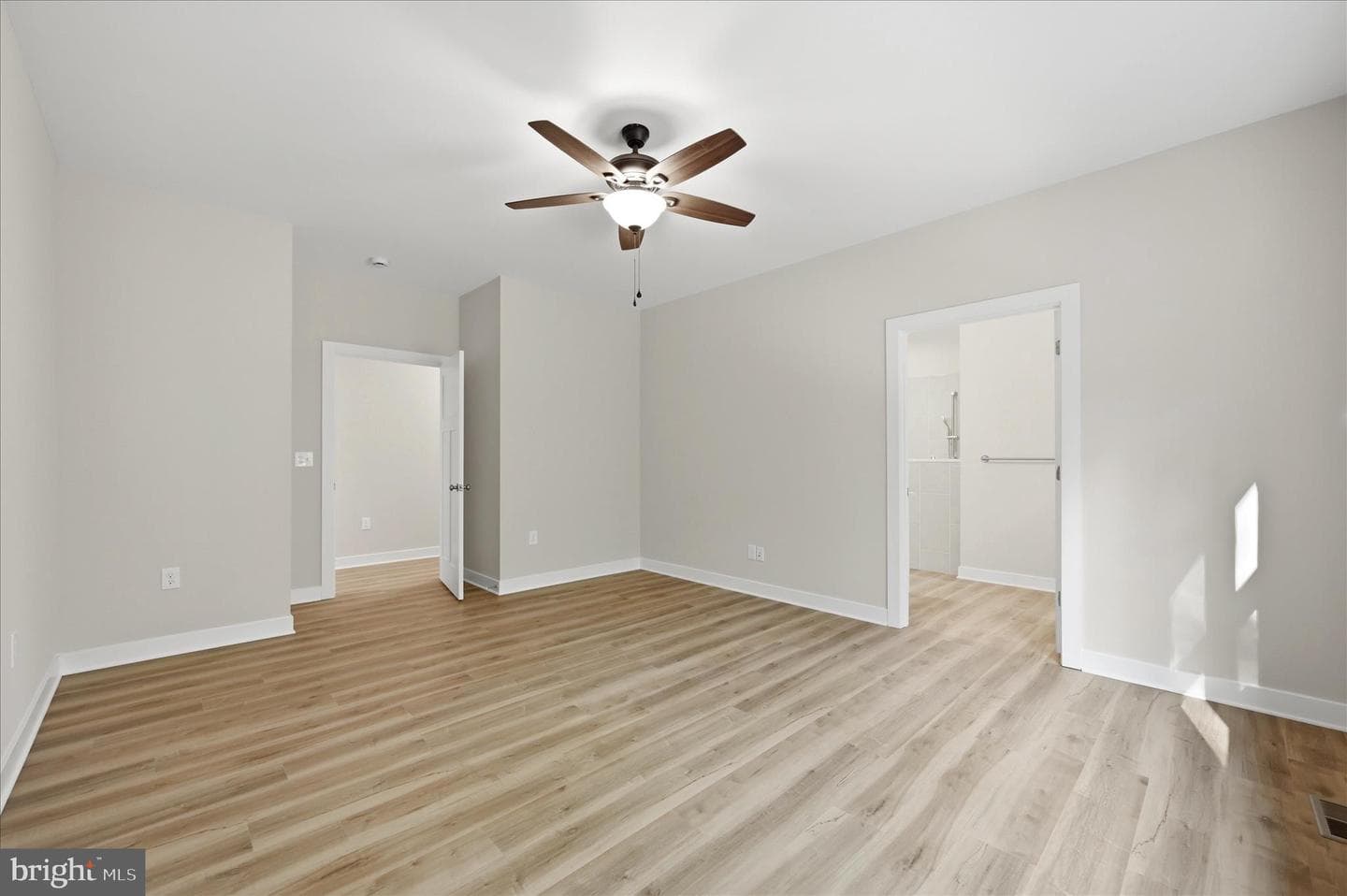 115 Stetson Street photo 33