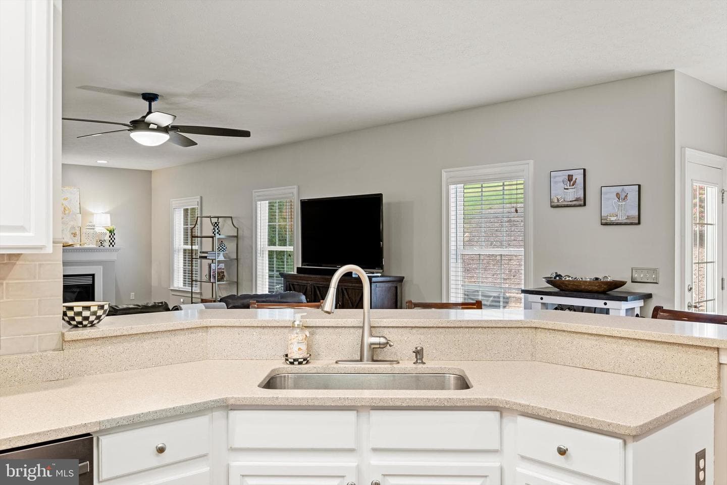 137 Stonebrook Road photo 17