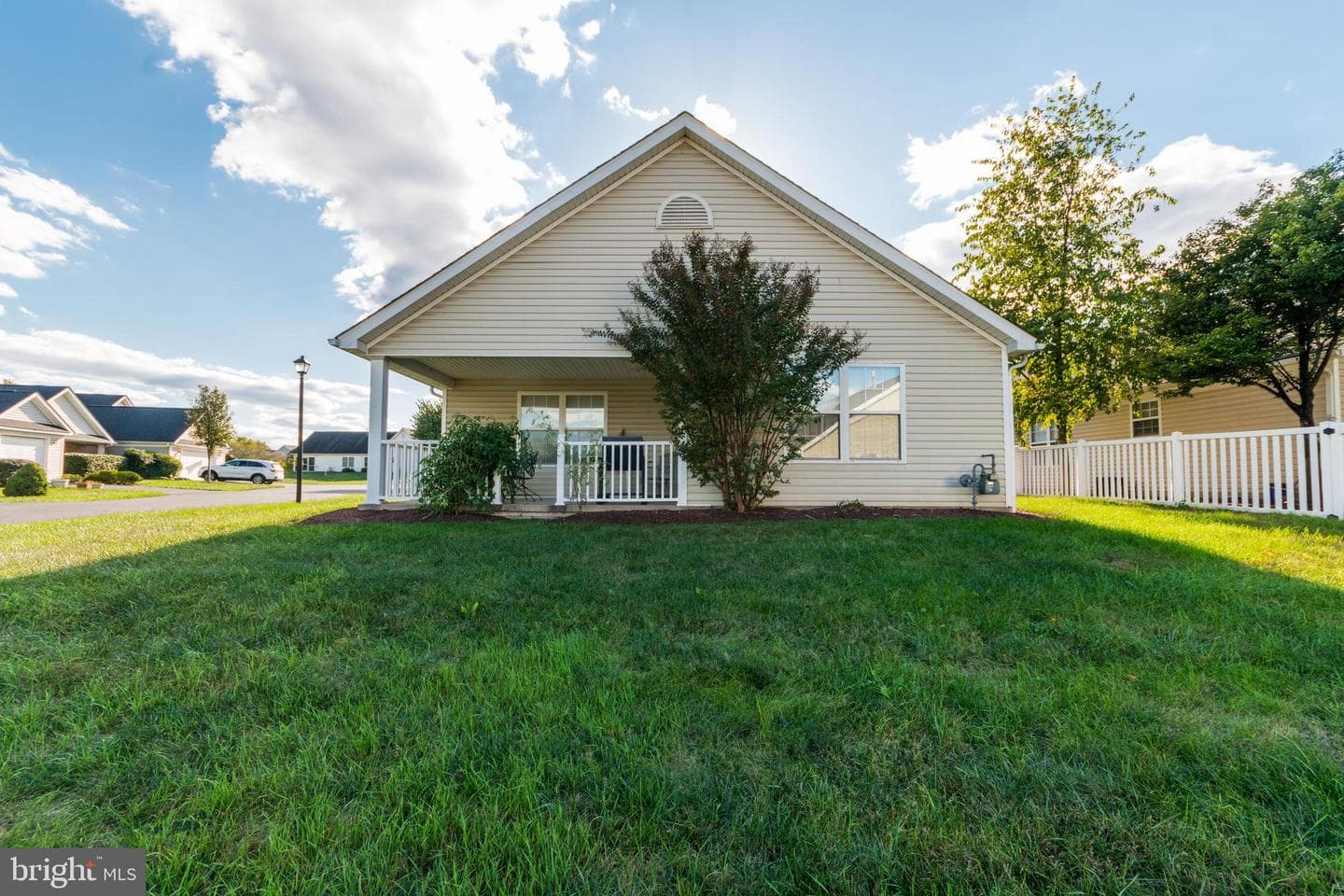221 Crestwood Lane photo 8
