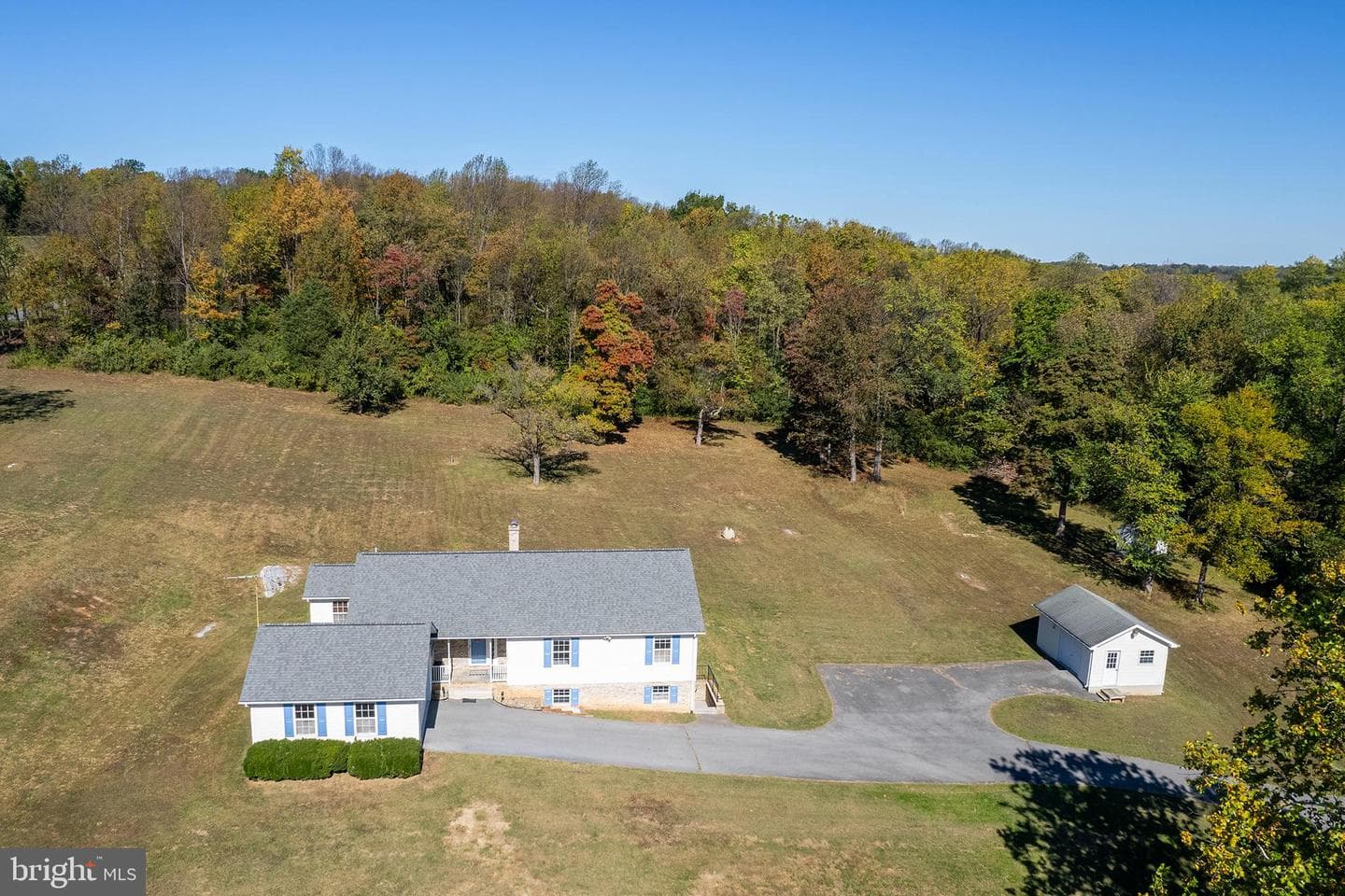1039 Hiatt Road photo 3
