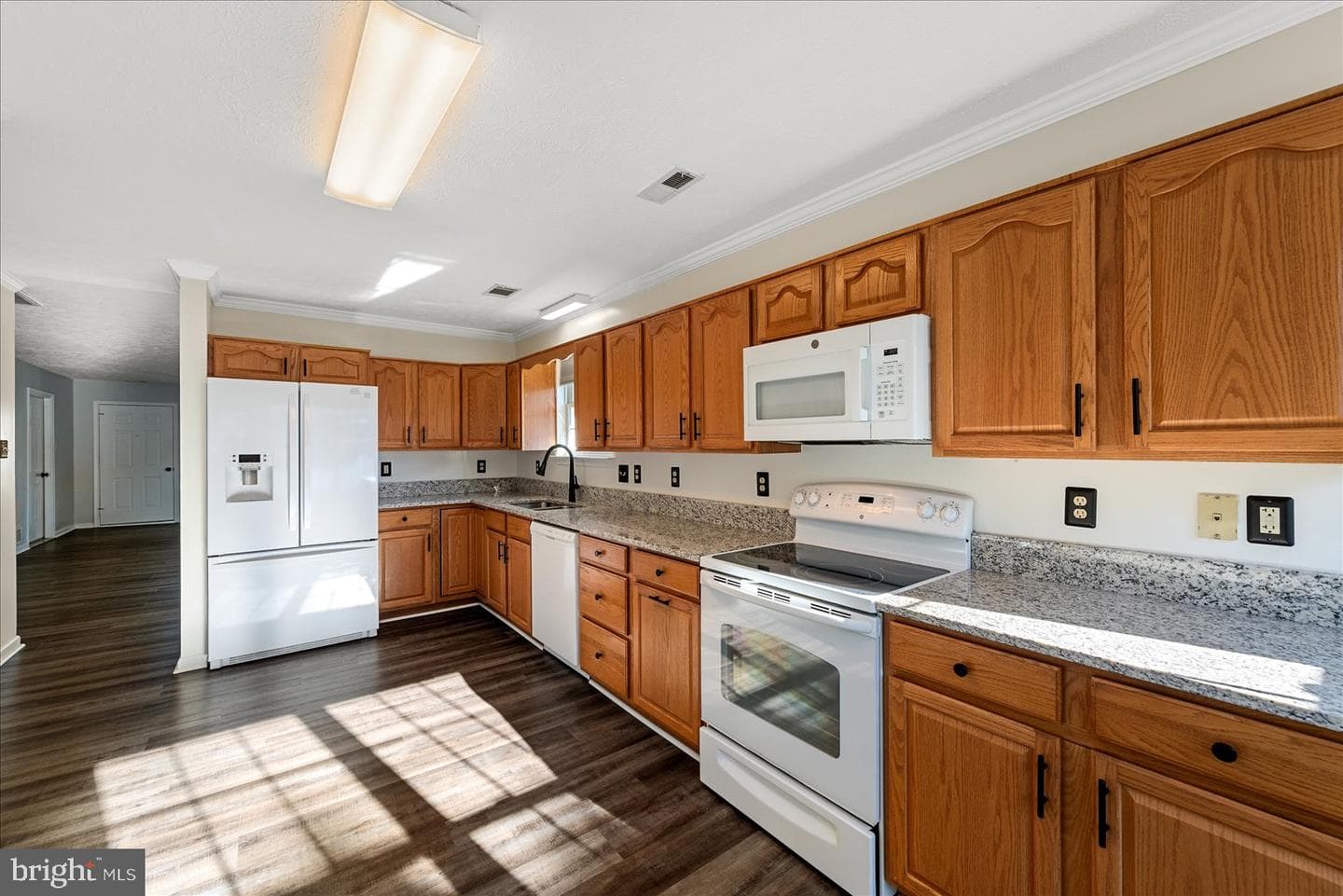 222 Crestwood Lane photo 10