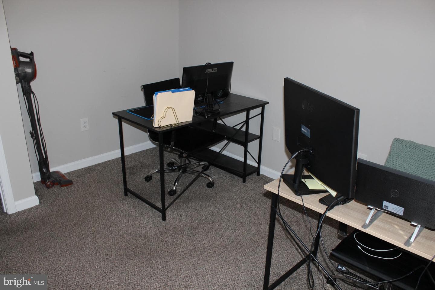 107 Fancy Court photo 23